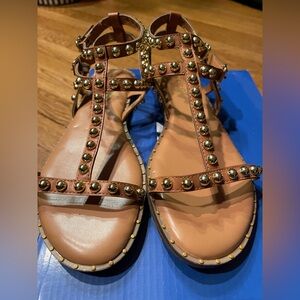 Scoop Sandal Women's Size US 7 color Brown style Gladiator ,excellent condition